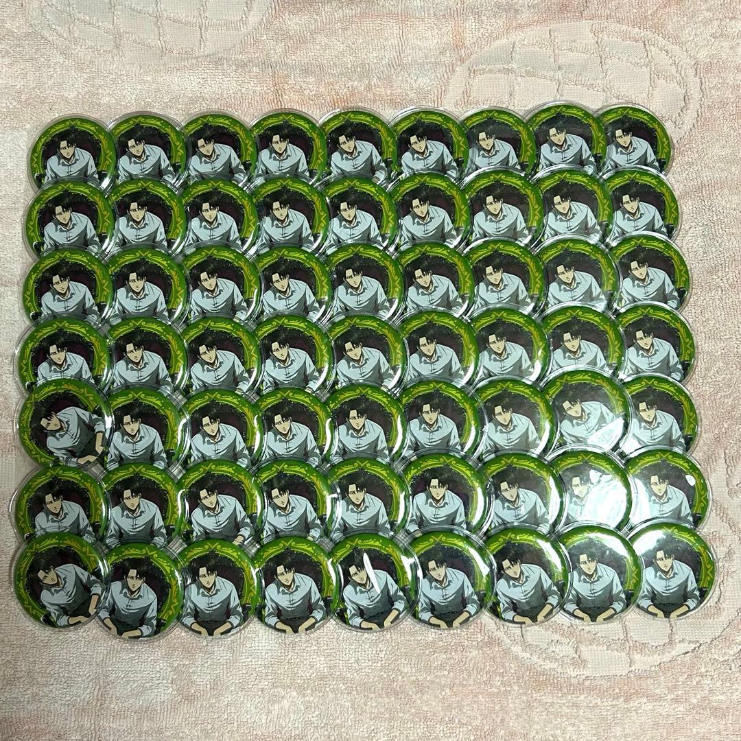 進撃の巨人 リヴァイ キャラウムカフェ 缶バッジ 64個 まとめ売り 売り切れ品