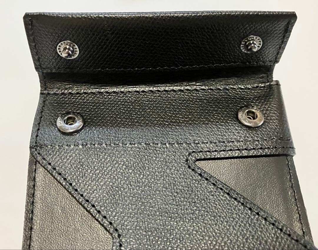 【ゴン/abrAsus アブラサス 】エンボスレザー ブラック未使用