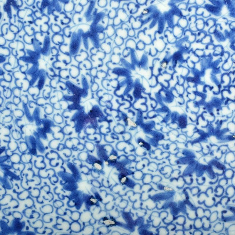 伊万里焼古伊万里 染付 総花唐草文 飾皿 大皿 大明成化年製銘 M R4605B