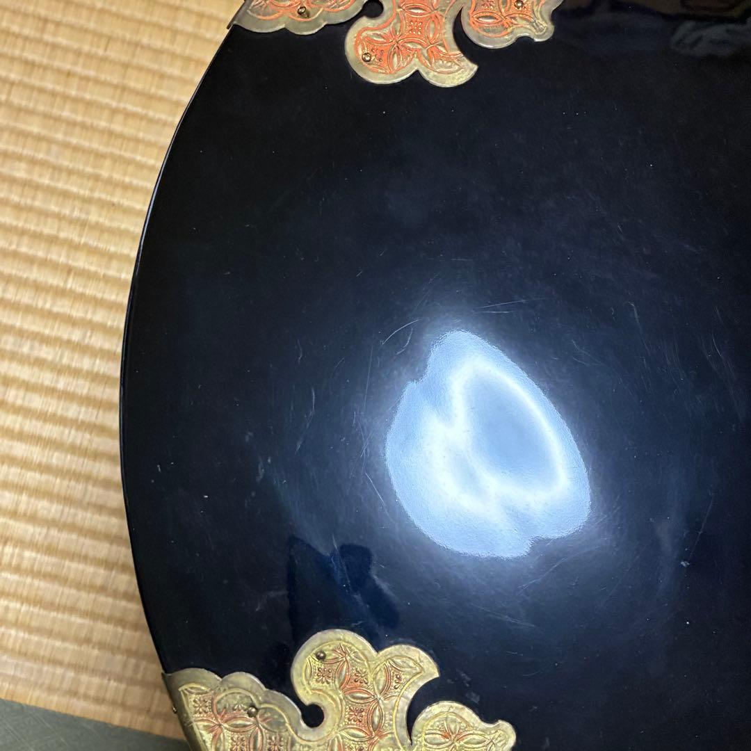 漆器　行器　外居　円筒型　4本脚　蓋付き　年代物アンティーク品　餅まき用　木箱付