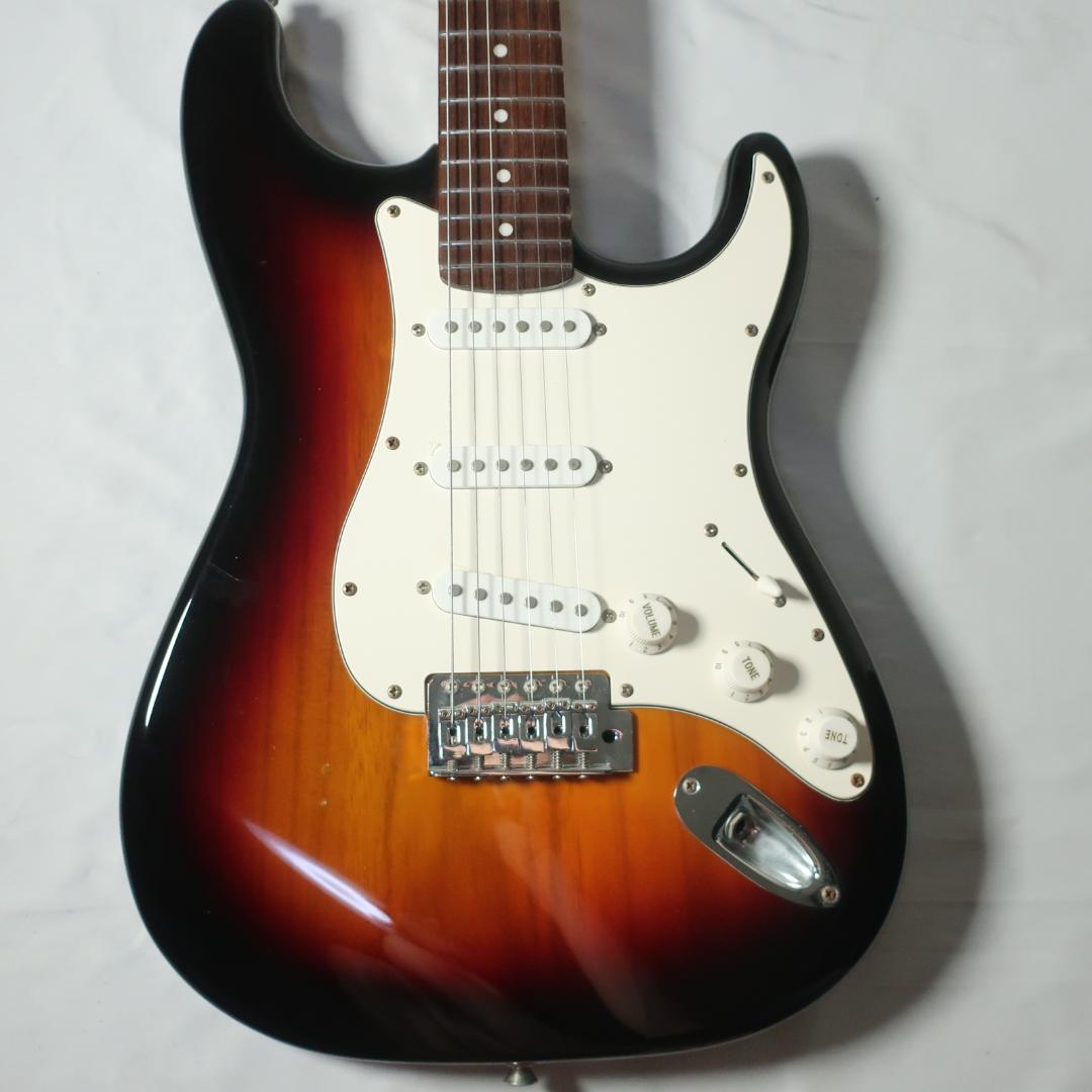 BUSKER'S エレキギター ストラトタイプ 3トーンサンバースト