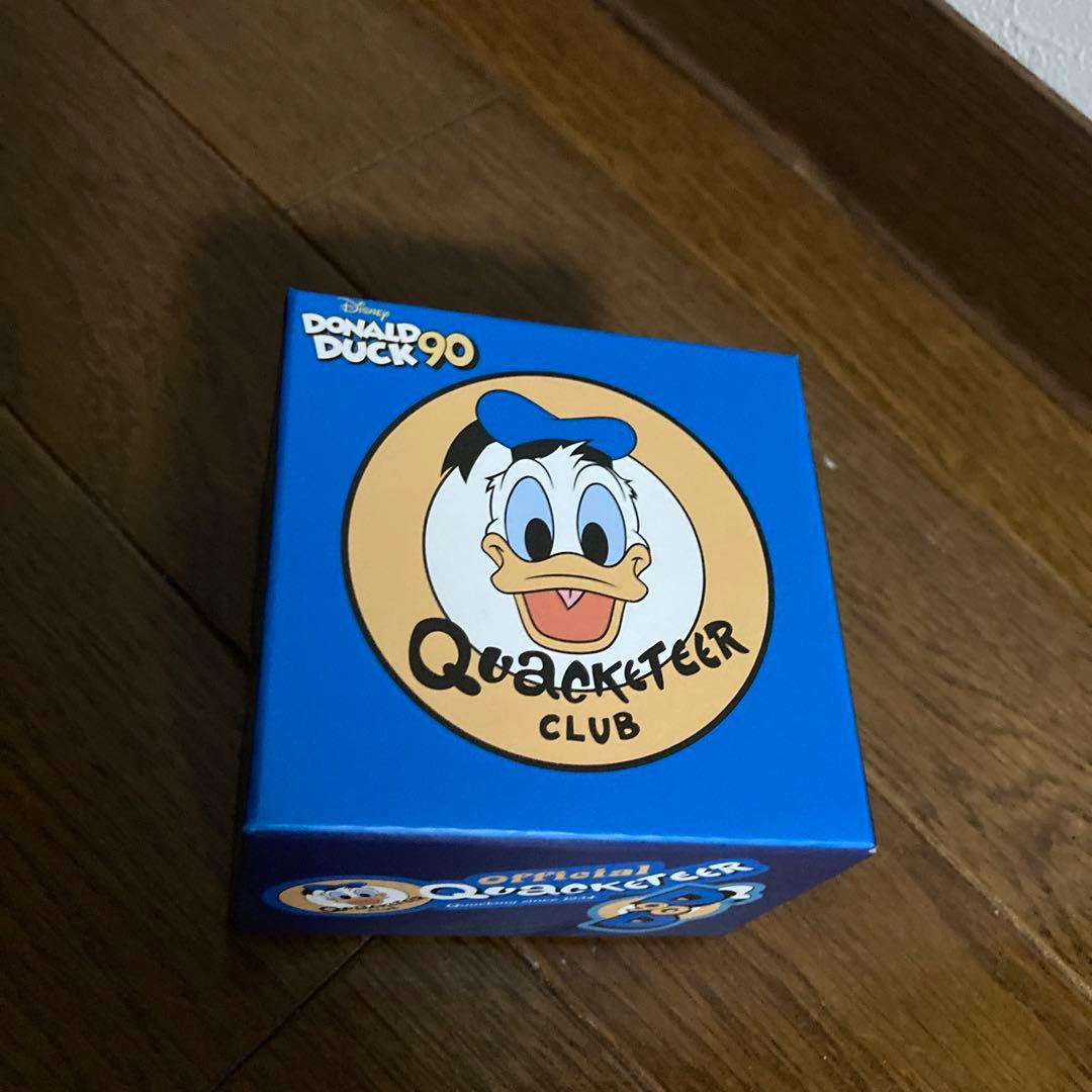 ディズニー ドナルド90周年 腕時計 オズワルド100周年限定フィギュア