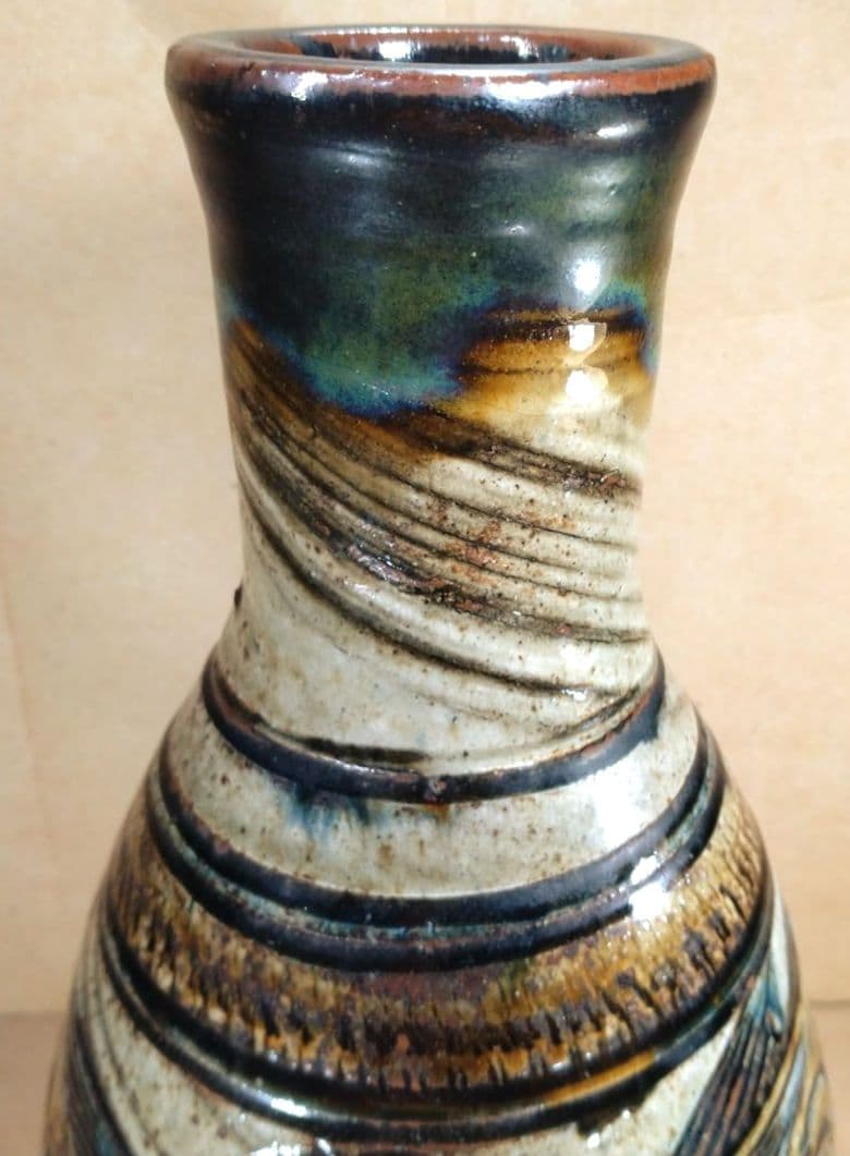 読谷初期【本物保証】金城次郎 魚紋花瓶 共箱 本人書付 h33㎝超 栞 人間国宝