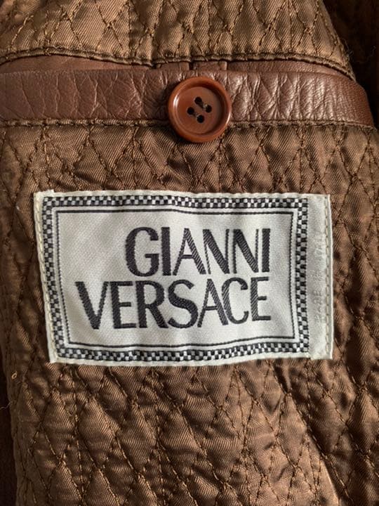 GIANNI VERSACE レザージャケット - レザージャケットお 手頃 価格