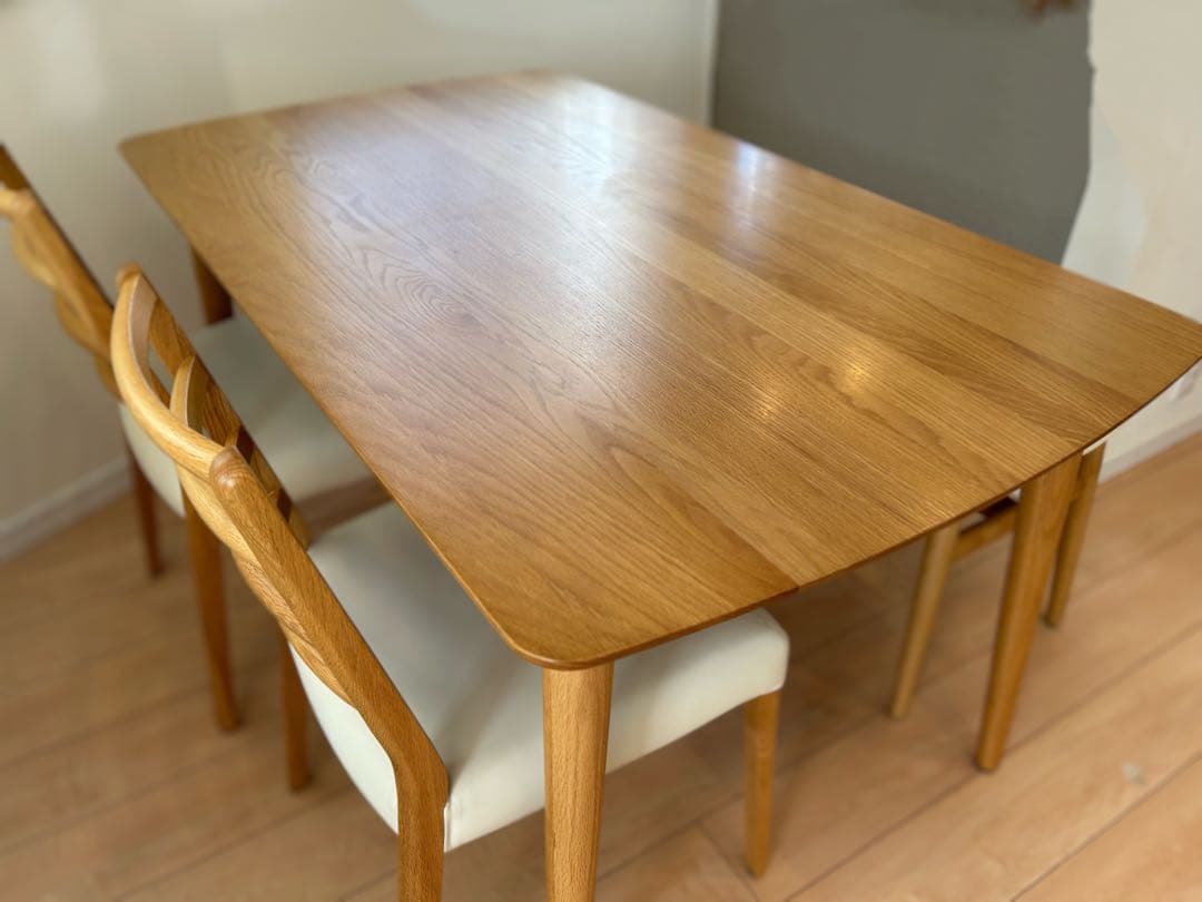 【れいこ】IDC大塚家具　ダイニングテーブル シネマ3 幅135cm