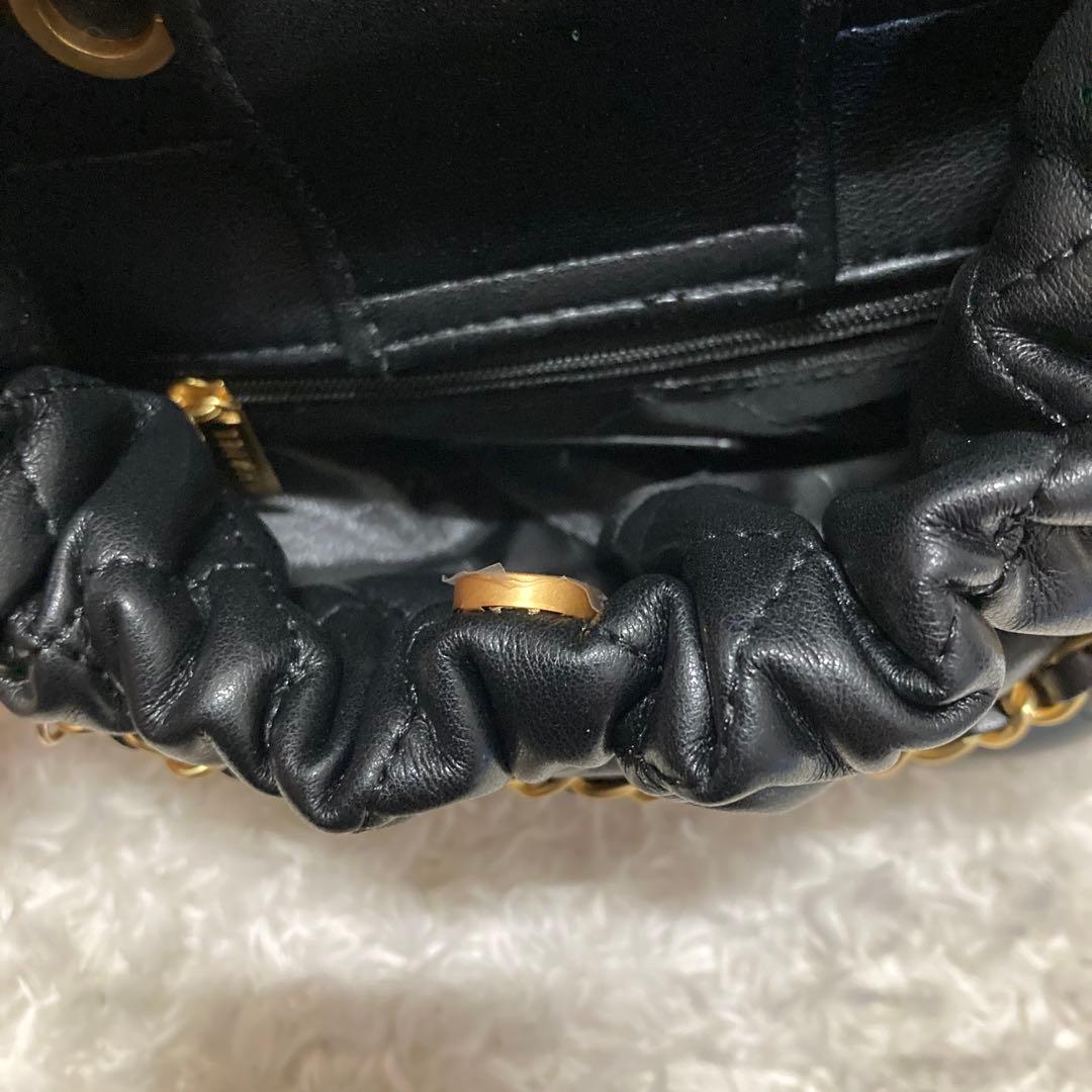 CHANEL キルティングビジューショルダーバッグ ブラック