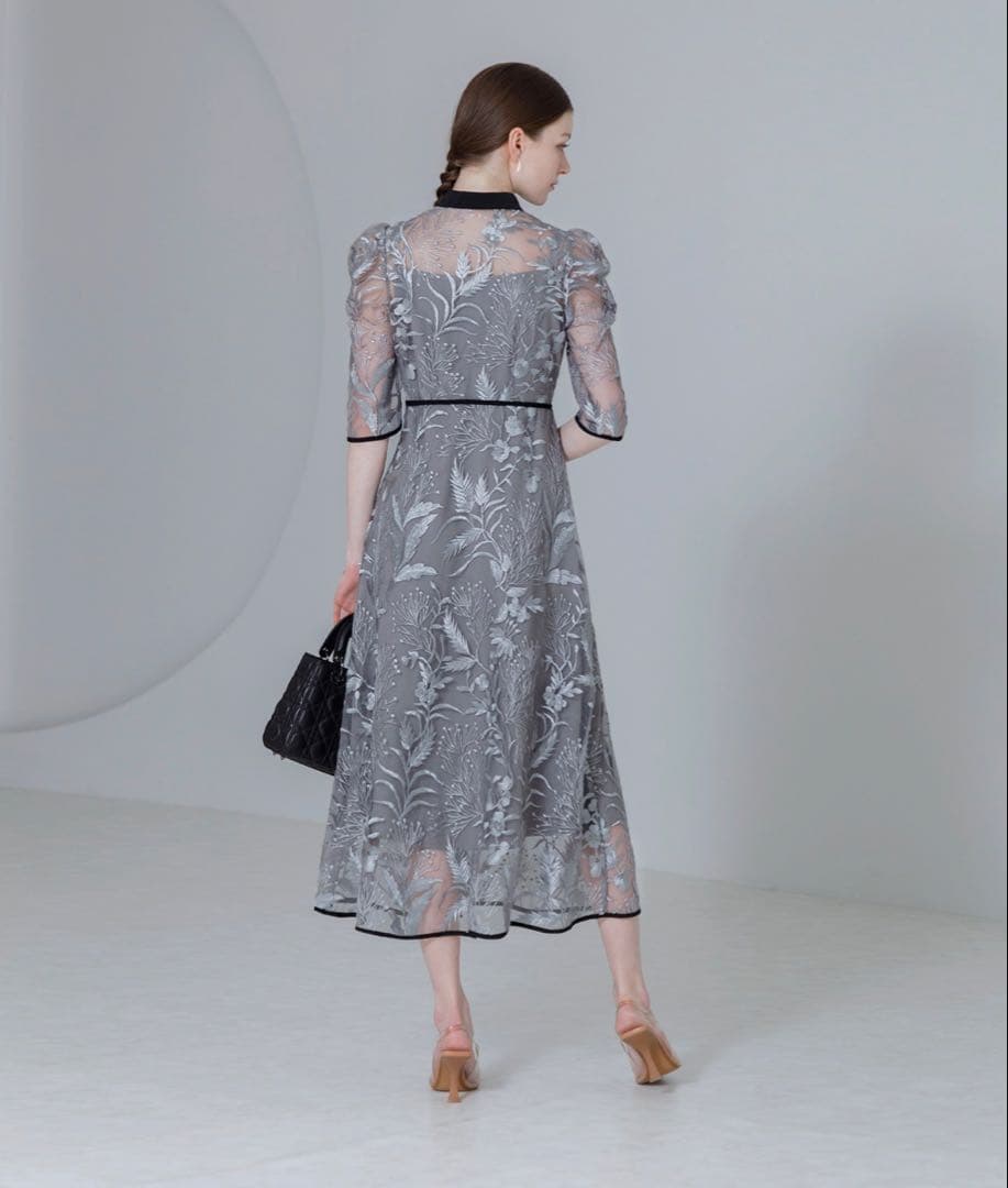 【LEJA】花柄刺繍レースチュールパフスリーブウエストマークワンピース/S