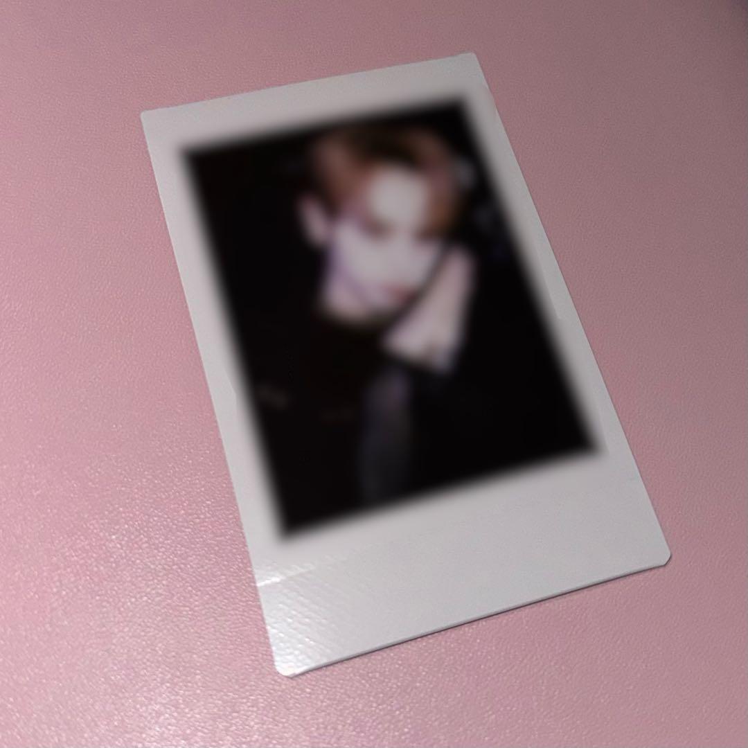 XLOV ハル サイン入り チェキ ポラロイド - メルカリ