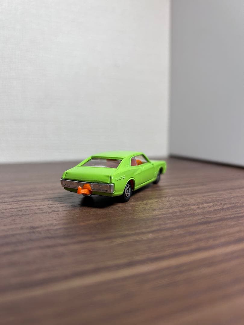 日本製絶版トミカNo.74　日産 ローレル ブタケツ　当時物