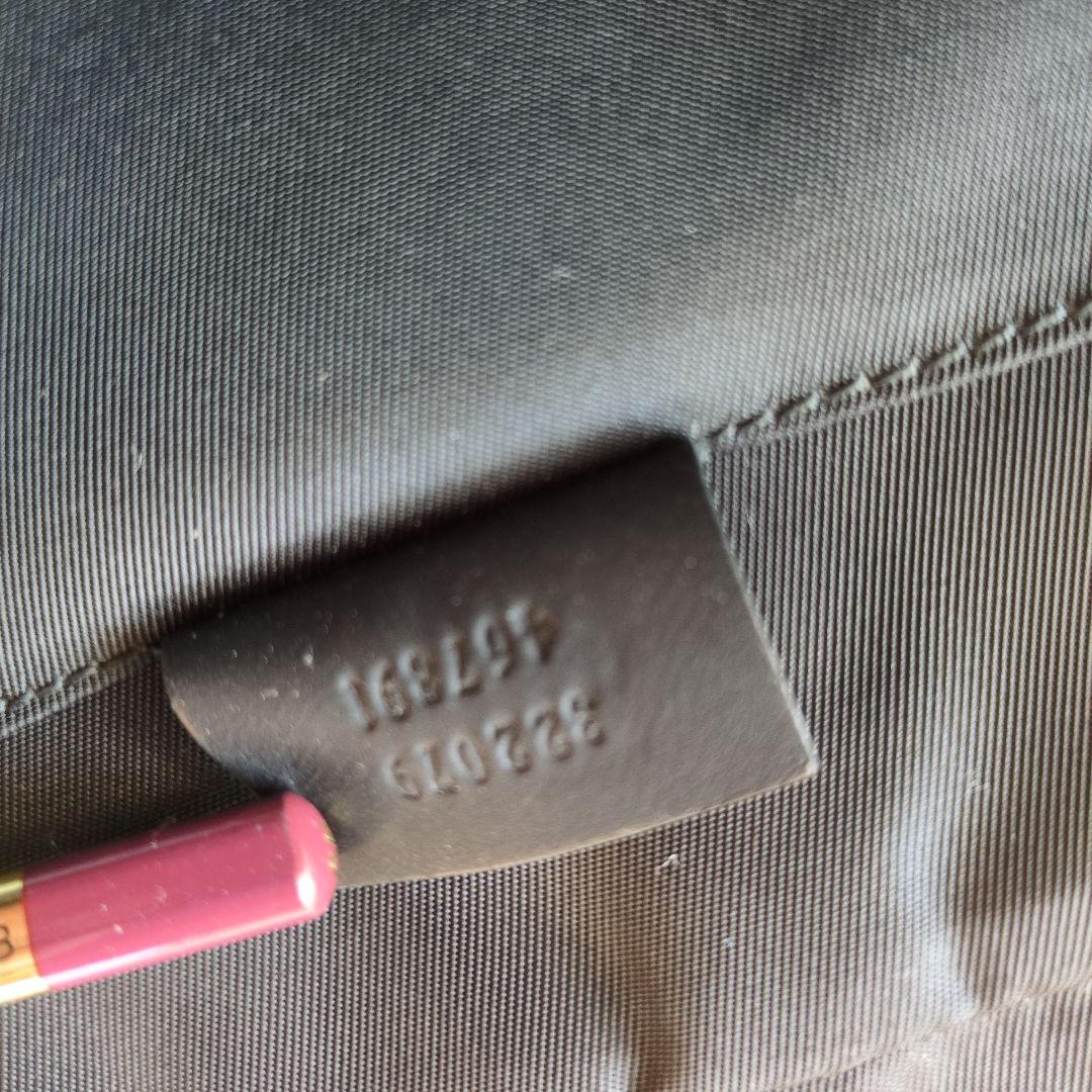 GUCCI ブラックレザービジネスバッグ