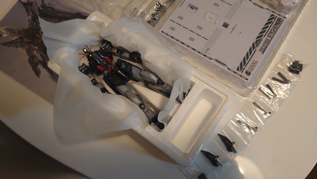 メタルビルド　ストライクノワール＋ランチャー,ソードストライカー