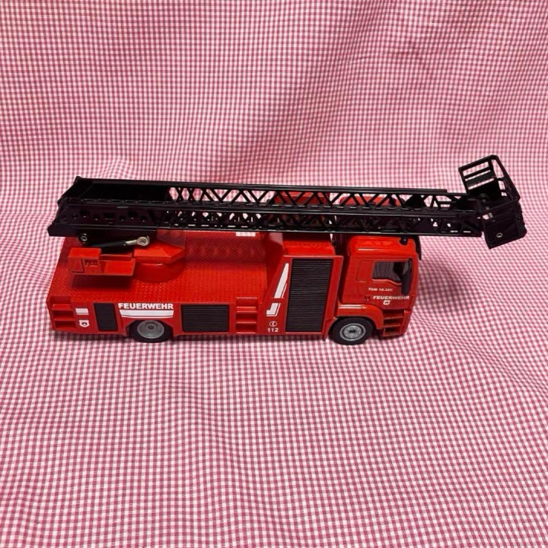 総額12100円Siku ジク消防車 ゴミ収集車 トレーラーアガツマミニショベル