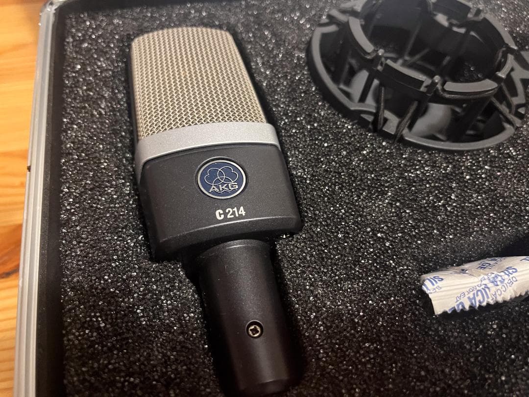 AKG C214 コンデンサーマイク ほぼ未使用 ケース付属