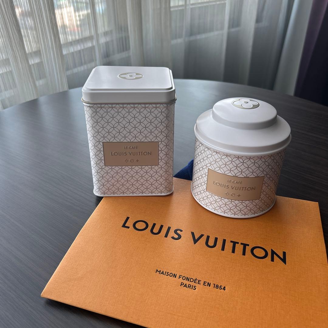 限定　ルイヴィトンカフェ　バンコク　紅茶缶　クッキー缶　日本未発売 LOUIS VUITTON ルイヴィトン カフェ バンコク クッキー 日本未発売