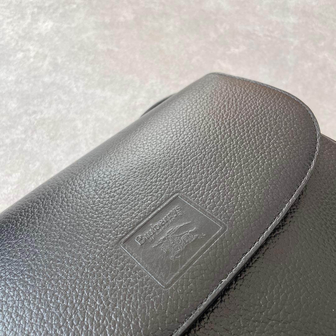 美品 バーバリーズ レザー ショルダーバッグ フラップ ノバチェック 黒