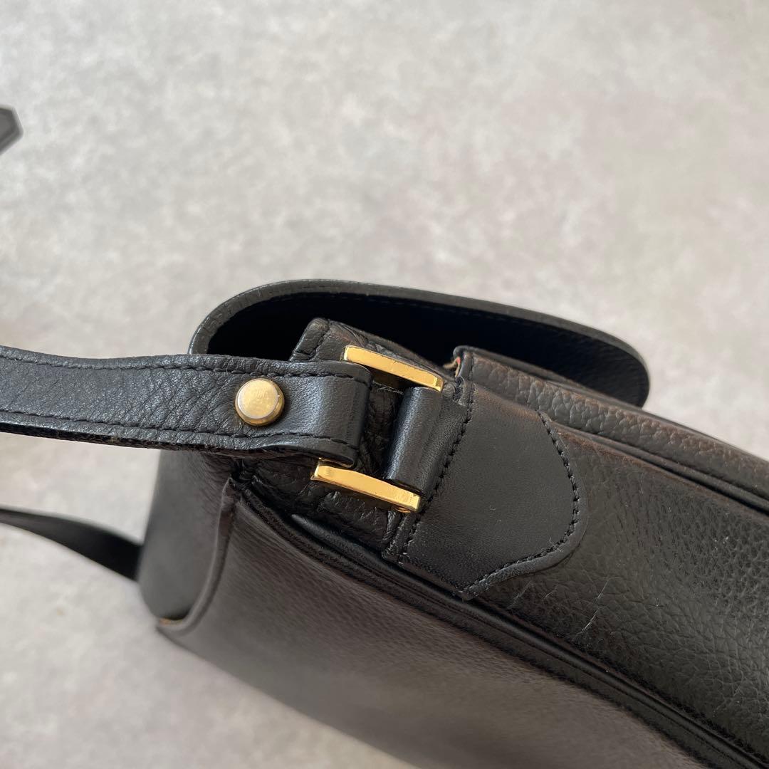 美品 バーバリーズ レザー ショルダーバッグ フラップ ノバチェック 黒