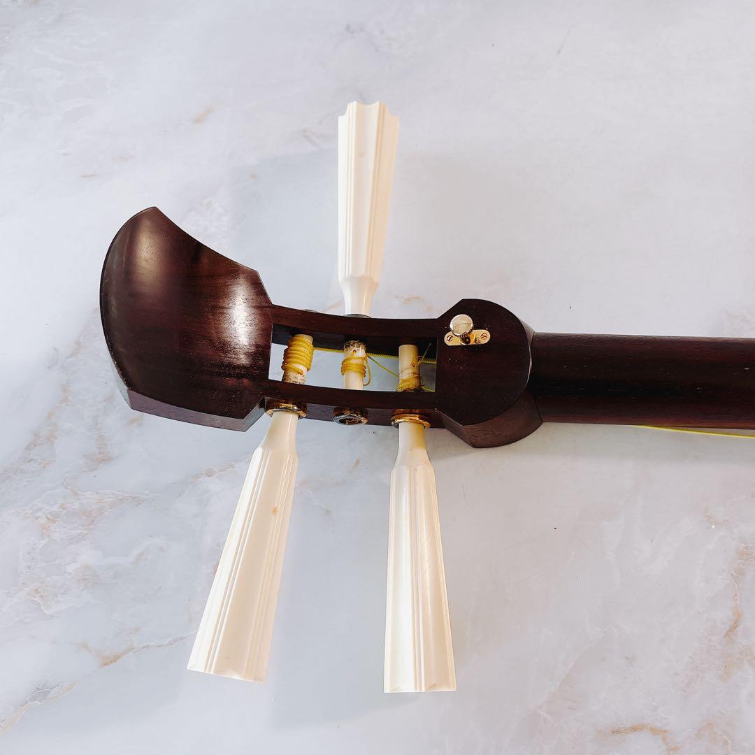 【Bさま商談中】高級三味線　金ホゾ(破損あり)