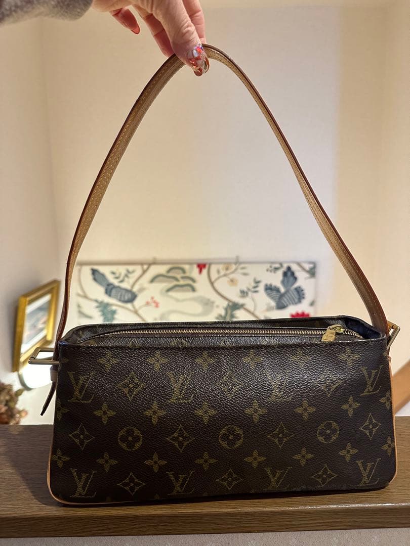 ルイヴィトン　モノグラム　ヴィバシテ　ショルダー