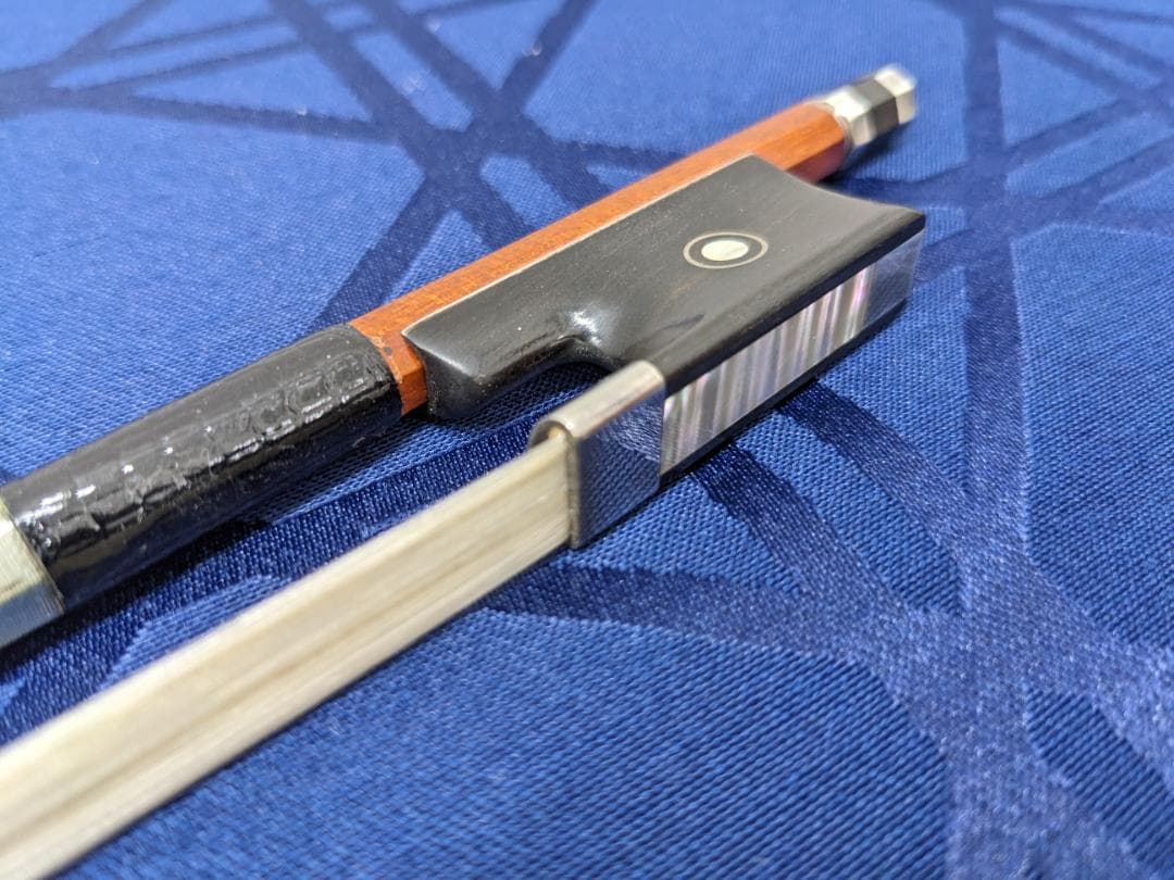 バイオリン弓4/4サイズ フェルールに特徴のあるモダンフレンチスタイル
