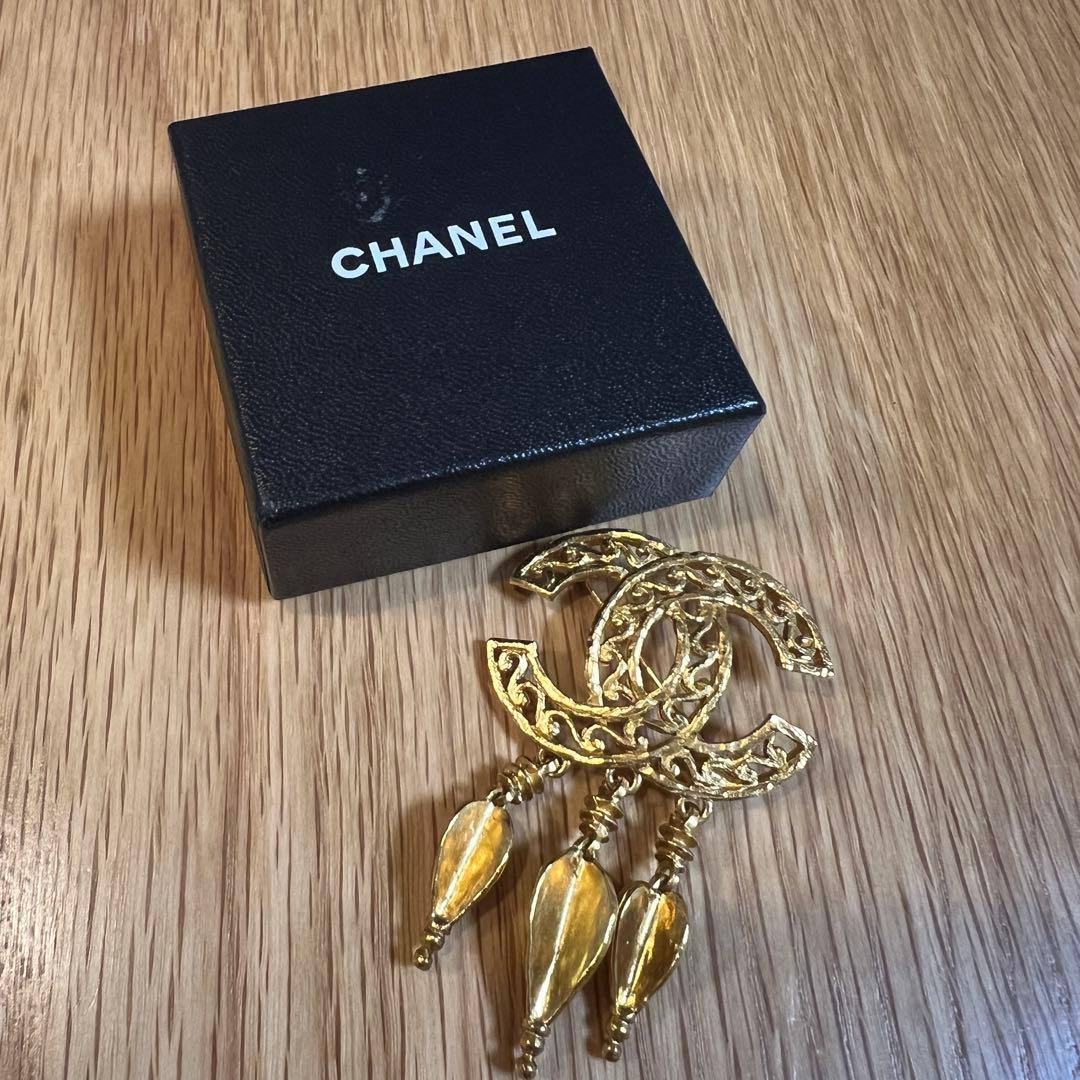 CHANEL ゴールドブローチ ココマーク ヴィンテージ 95 A 楽天市場】CHANEL(シャネル) ブローチ 1995年秋冬コレクション ココ