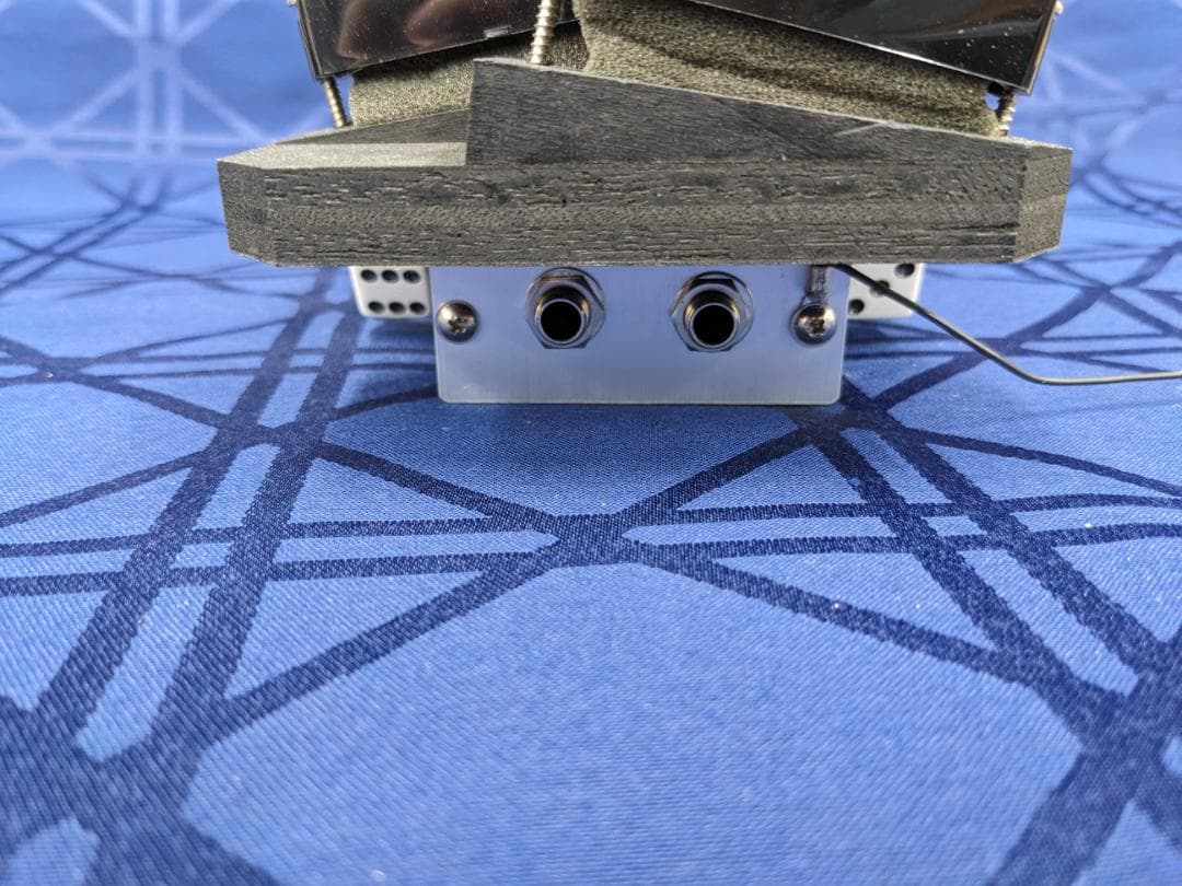 Billion GOLD 999　ウッドベース用 ピックアップ　ダイスノブ