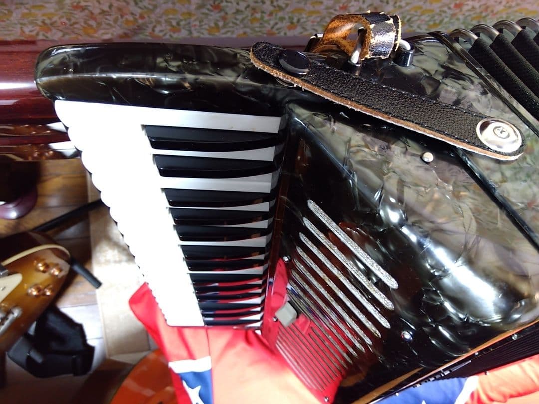 希少コントラ】Yamahaバスアコーディオン B-32B 32鍵 信頼の日本製
