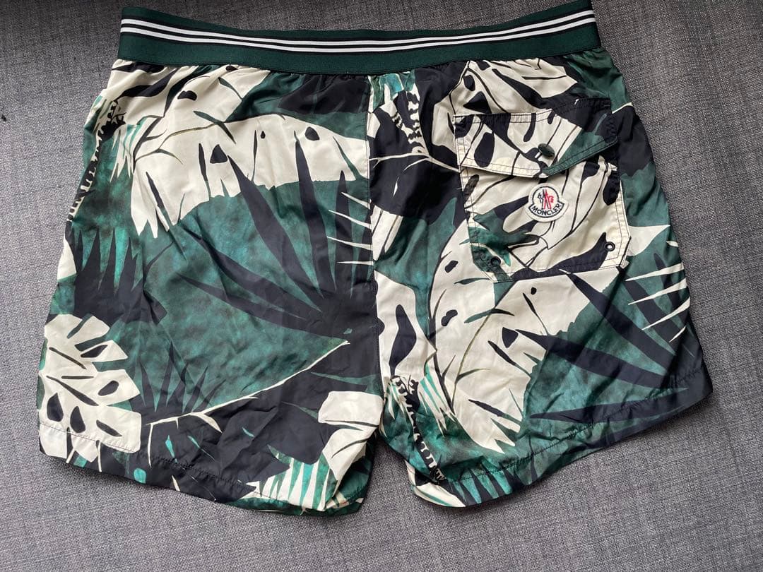 美品】MONCLER モンクレール 正規品 スウィムショーツ ボタニカル柄 S