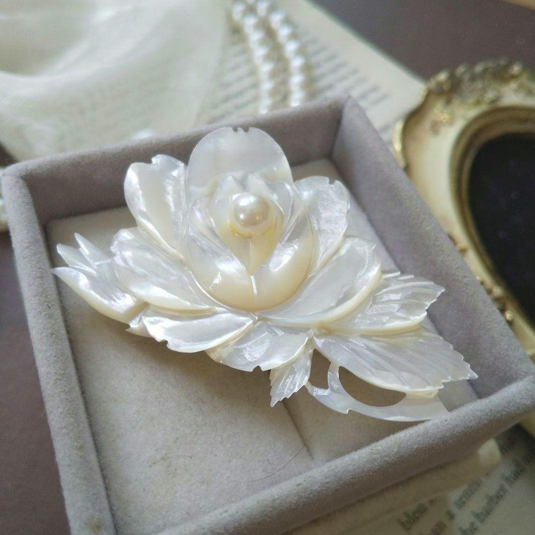 白蝶貝 あこや真珠 マザーオブパールブローチ パール 帯留め 貝細工