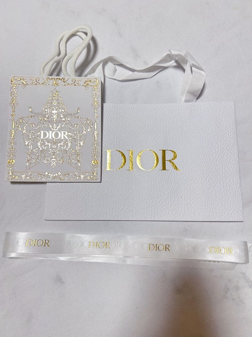 新品 Dior Caro Veronia ウォレット カナージュ カーフスキン - メルカリ