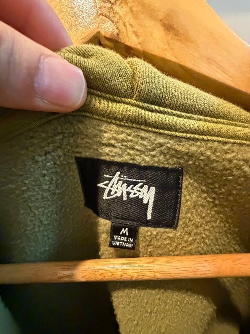 STUSSY オリーブ ジップアップパーカー サイズM