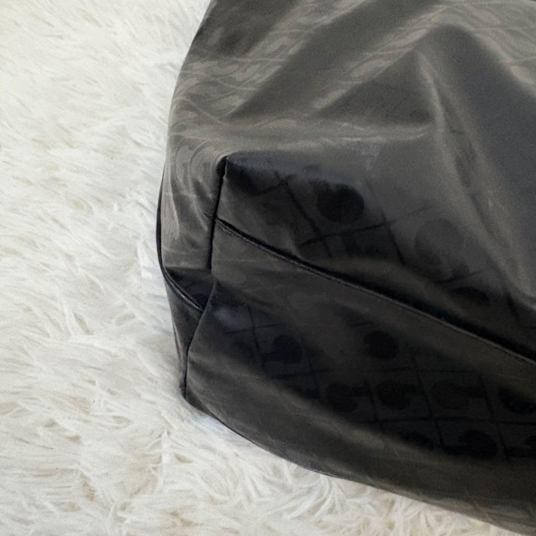 極美品✨ゲラルディーニ　ショルダーバッグ　バイーラ 2way スタッズ ソフティ