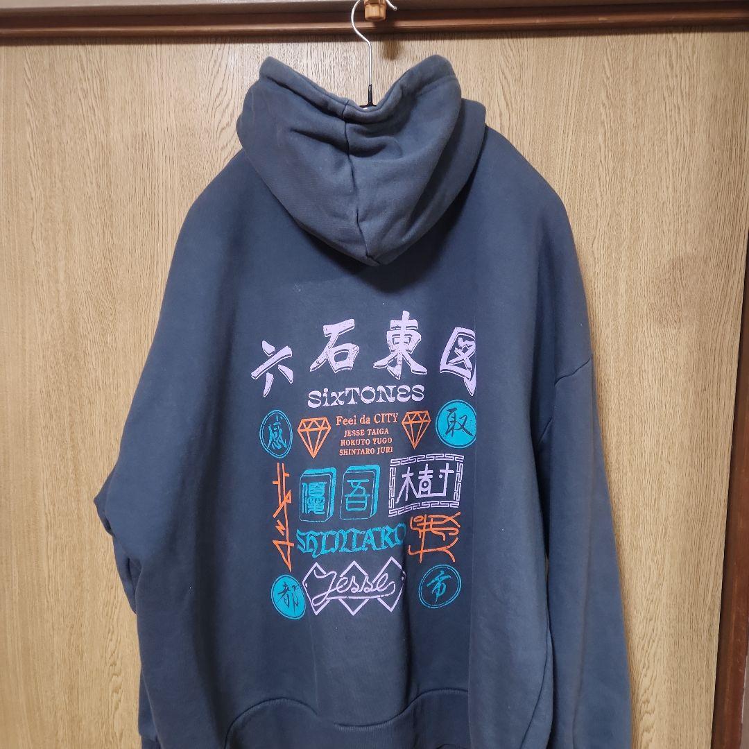SixTONES パーカーfeel da city - メルカリ