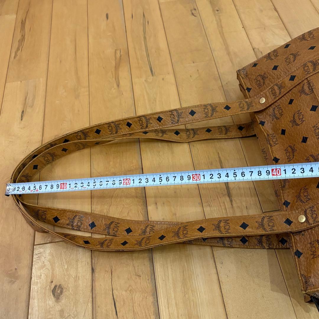 ☆MCM☆ショョダーバッグ　大きめ　幅38cm 7333H