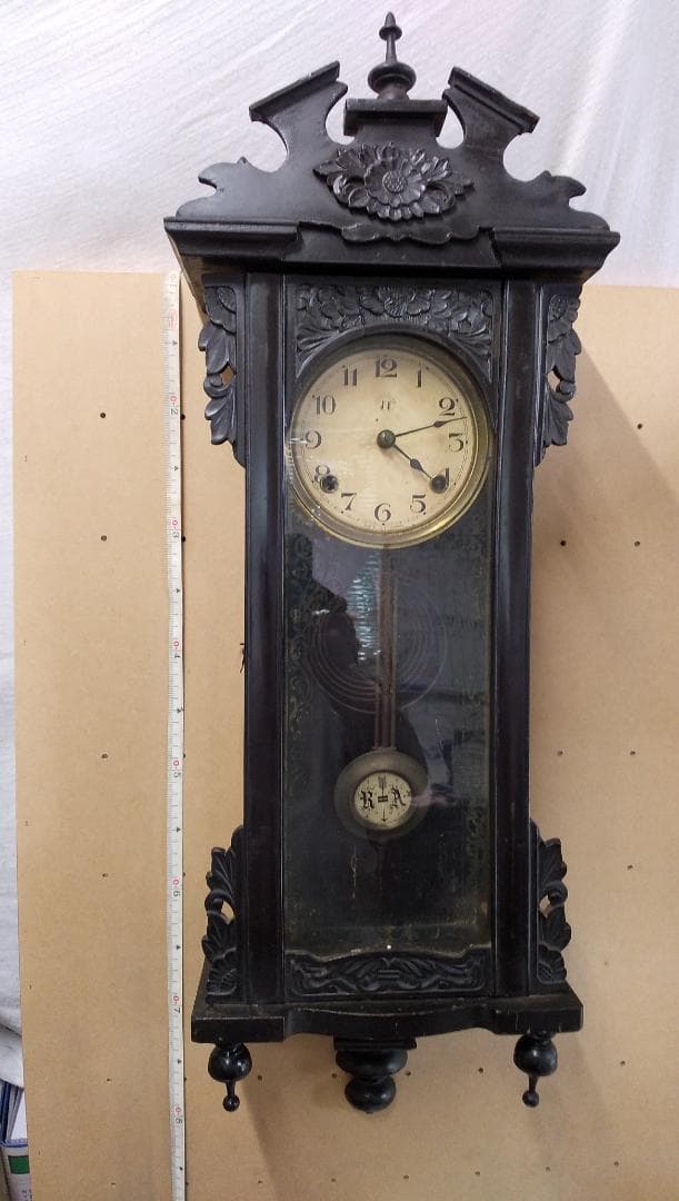 古い柱時計　　① もずやでは毎日元気に柱時計が稼働しています カチカチ…ボンボン