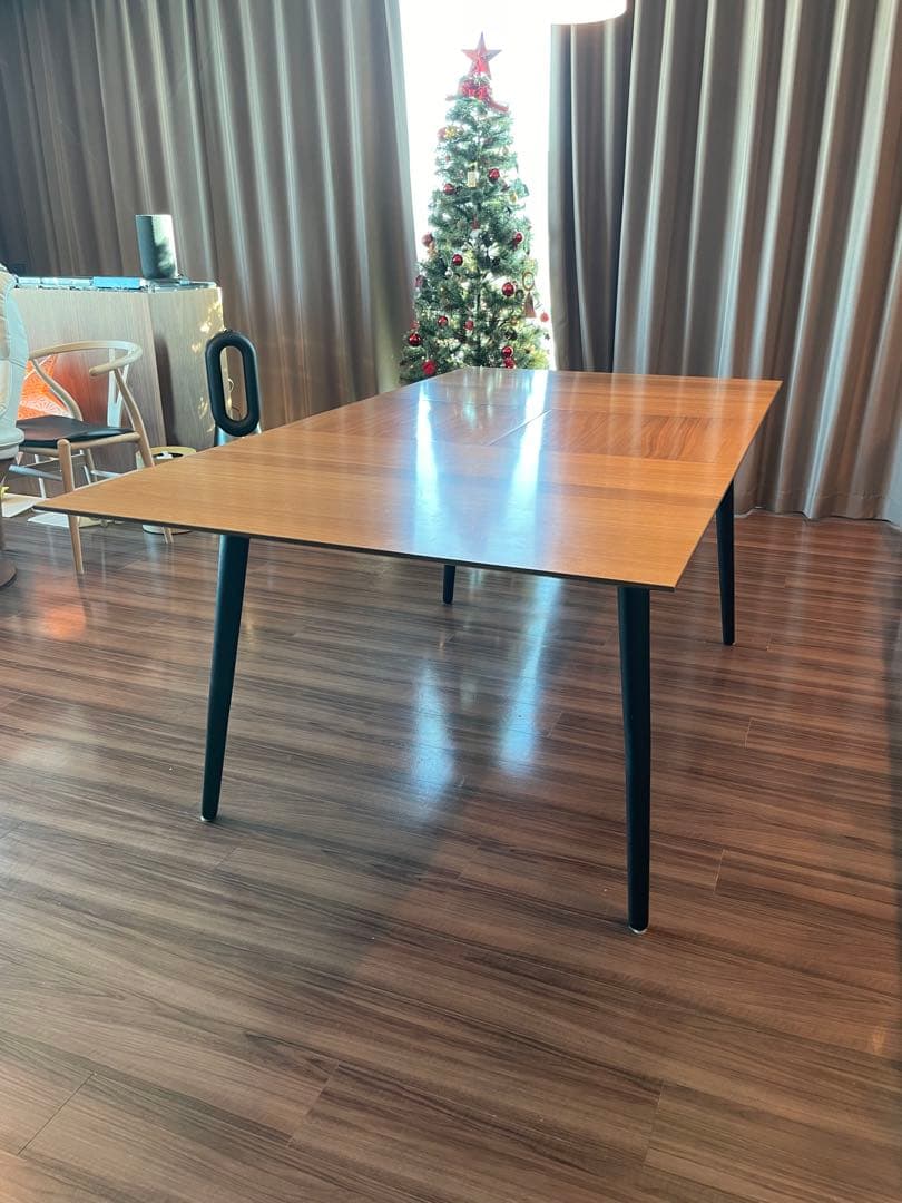 BoConcept Milano エクステンションダイニングテーブル