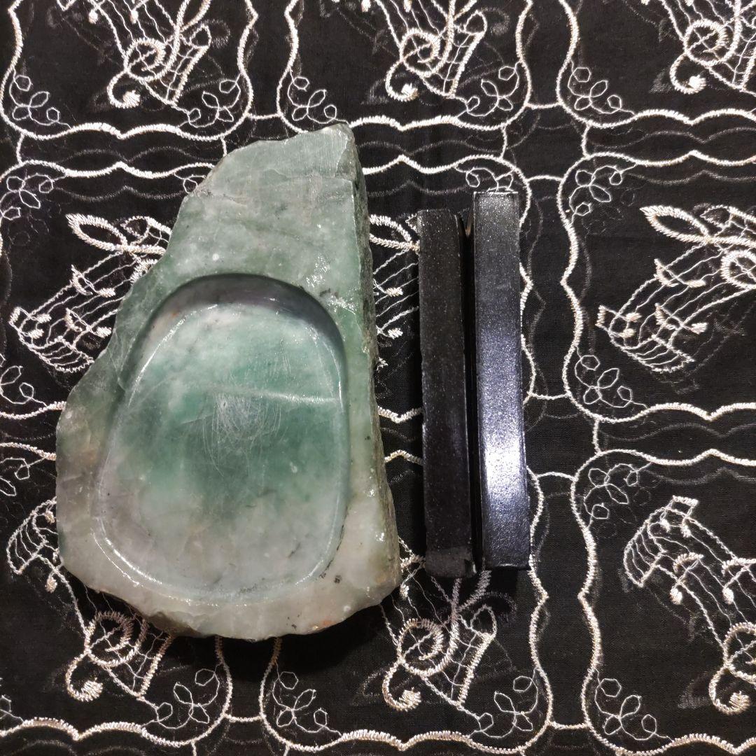 翡翠の硯と中国墨 アンティーク