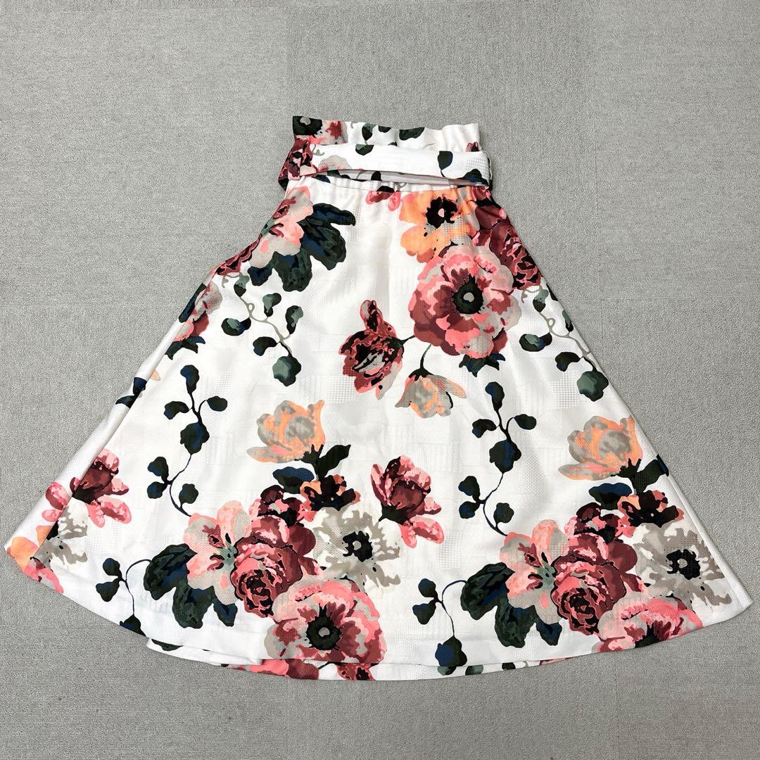 ★新品★ GRACE CONTINENTAL フレアスカート　花柄　Mサイズ