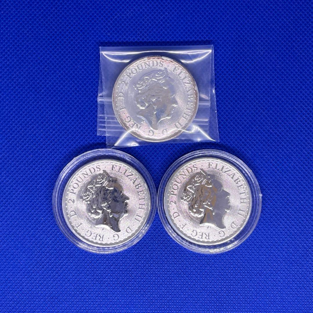 2021年製ブリタニア　　1oz 銀貨 エリザベス女王　3枚セット 2021年製ブリタニア 1oz 銀貨 エリザベス女王 3枚セット - メルカリ