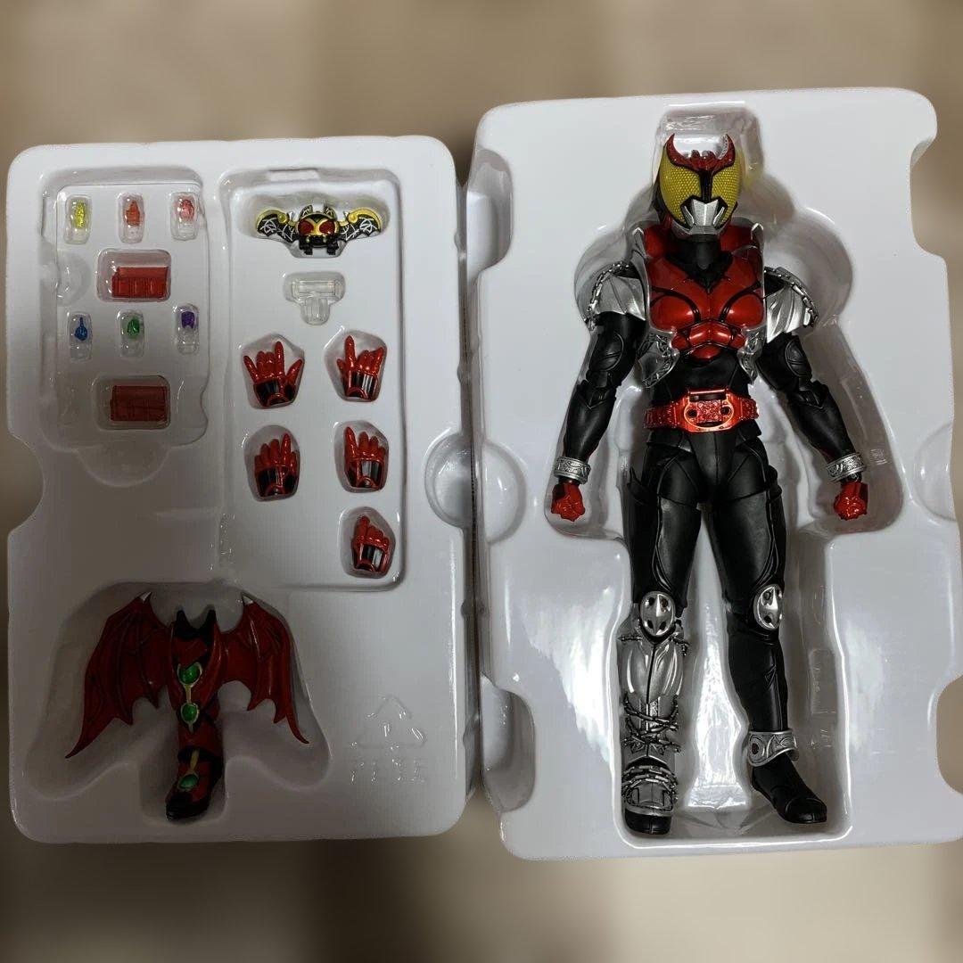 真骨彫仮面ライダーキバ