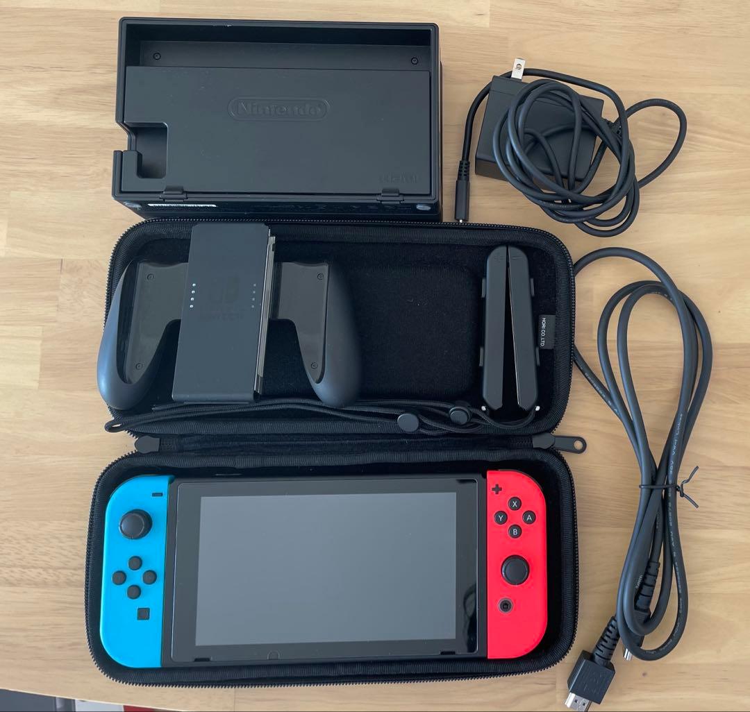 Nintendo Switch （ネオンブルー&レッド） ケース付