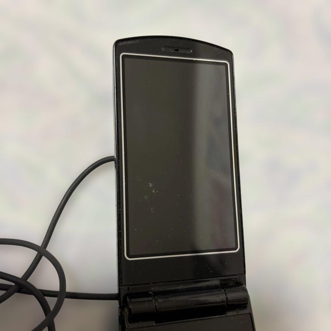 docomo N-01F ブラック ガラケー 折りたたみ式 動作確認済 充電器付