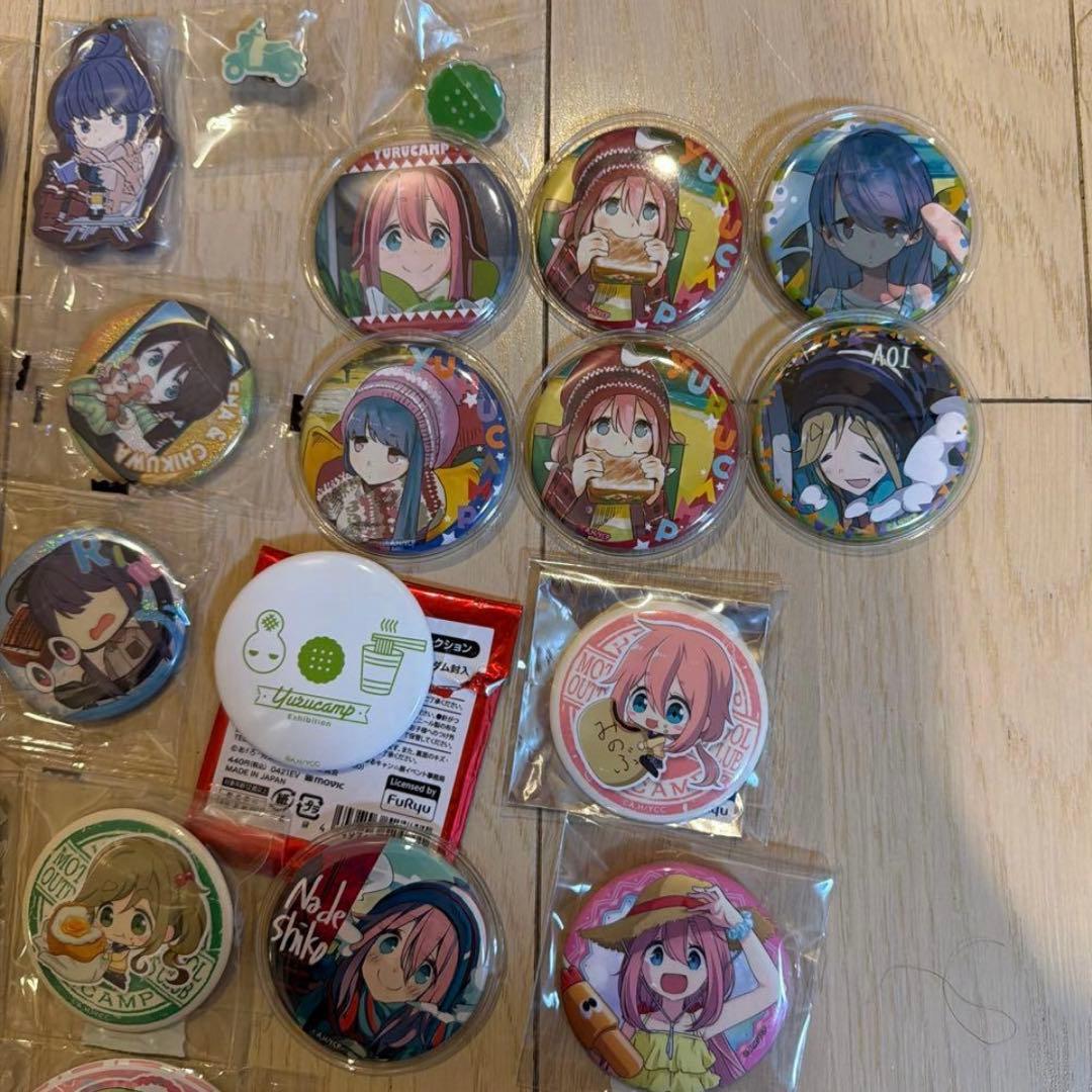 d*2様 ゆるキャン缶バッジ 2018 レア品 セット ピンバッジ