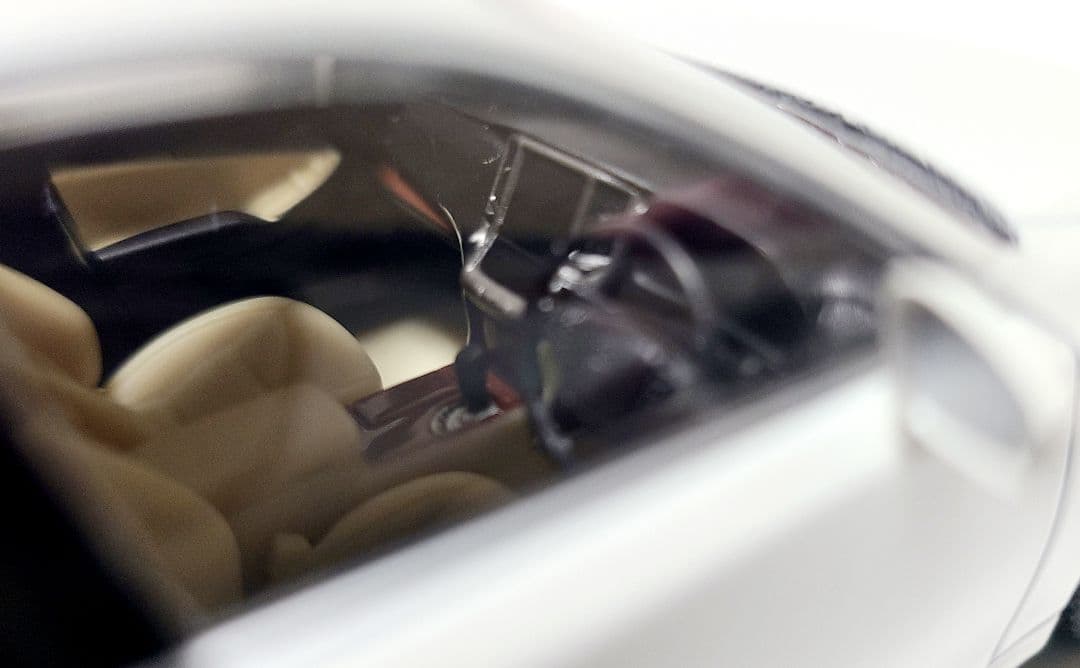 トヨタ 210系クラウンロイヤルサルーンG前期 カラーサンプル