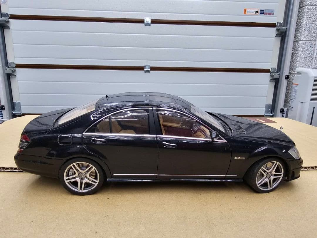 W221 S63AMGミニカー