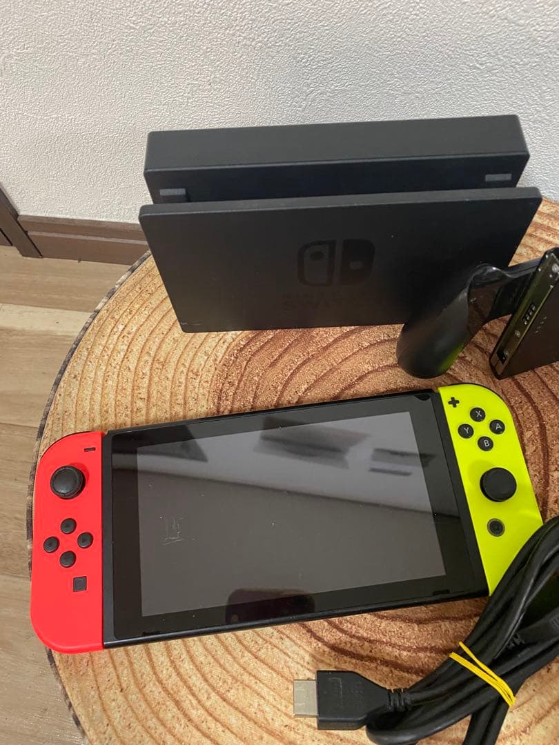 Nintendo Switch ニンテンドースイッチ本体　RED/YEL箱無し①