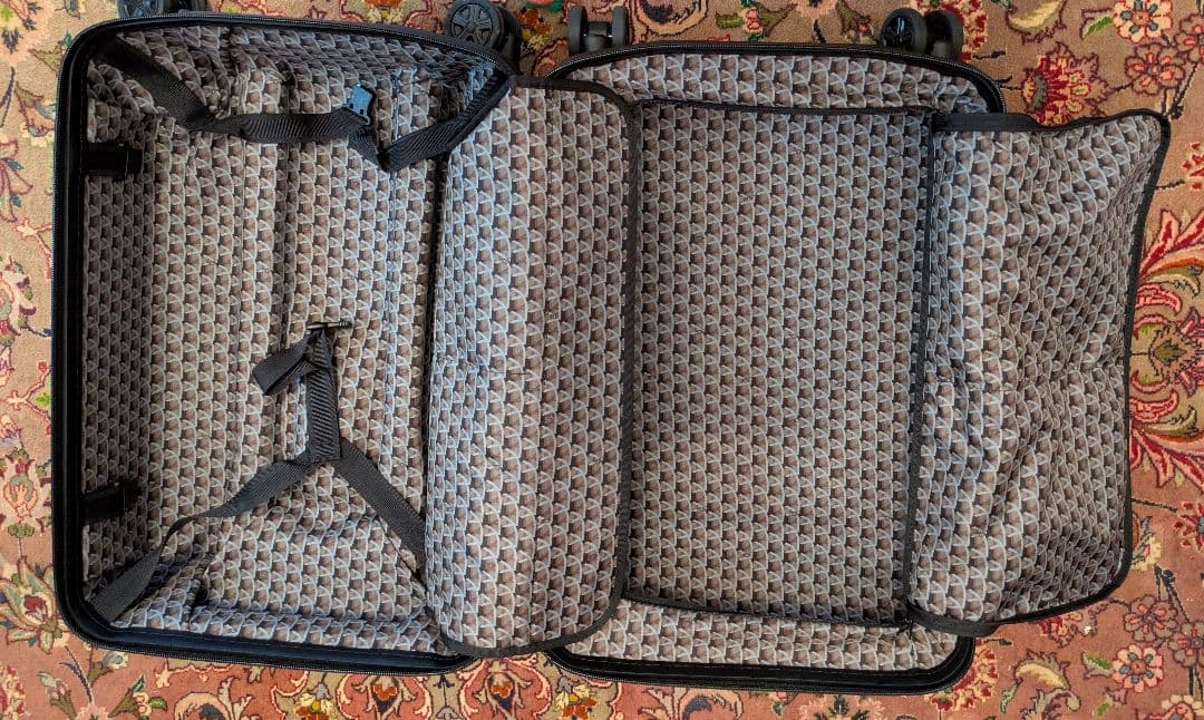 フェリージ FELISI旅行用トロリーケース (キャリーカートハードケース