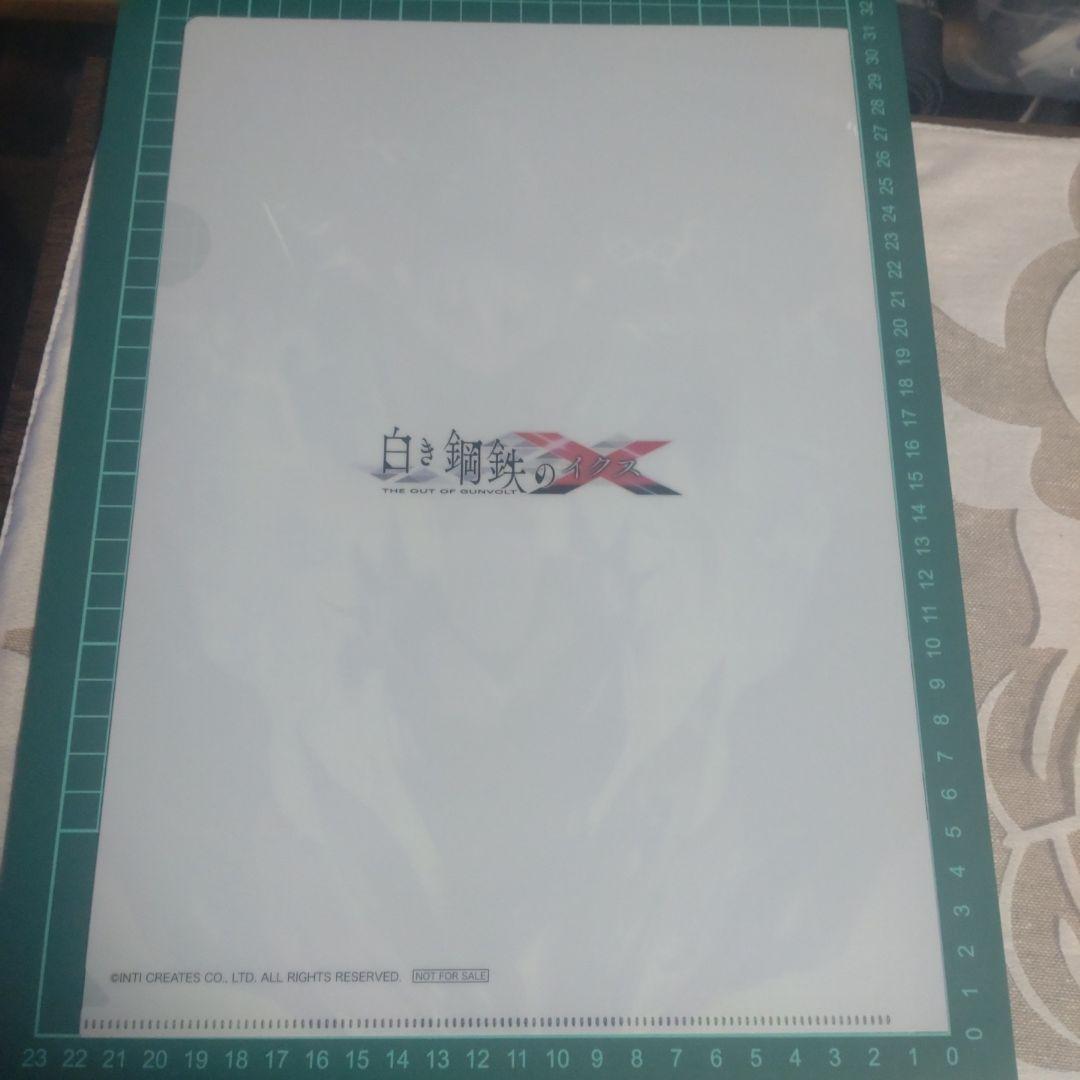白き鋼鉄のX（イクス）2│公式サイト 白き鋼鉄のX クリアファイル RoRo（