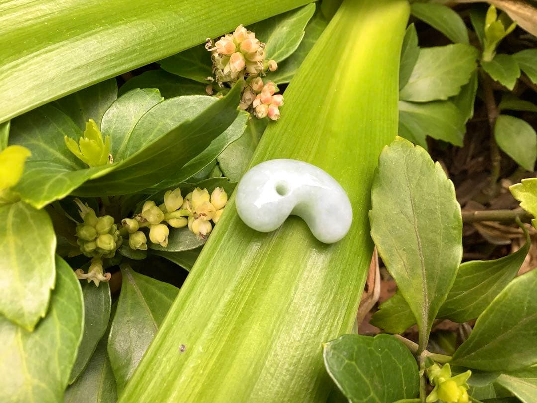 ✳神様からの授かり*糸魚川翡翠勾玉 極上高品質端材使用 縁起