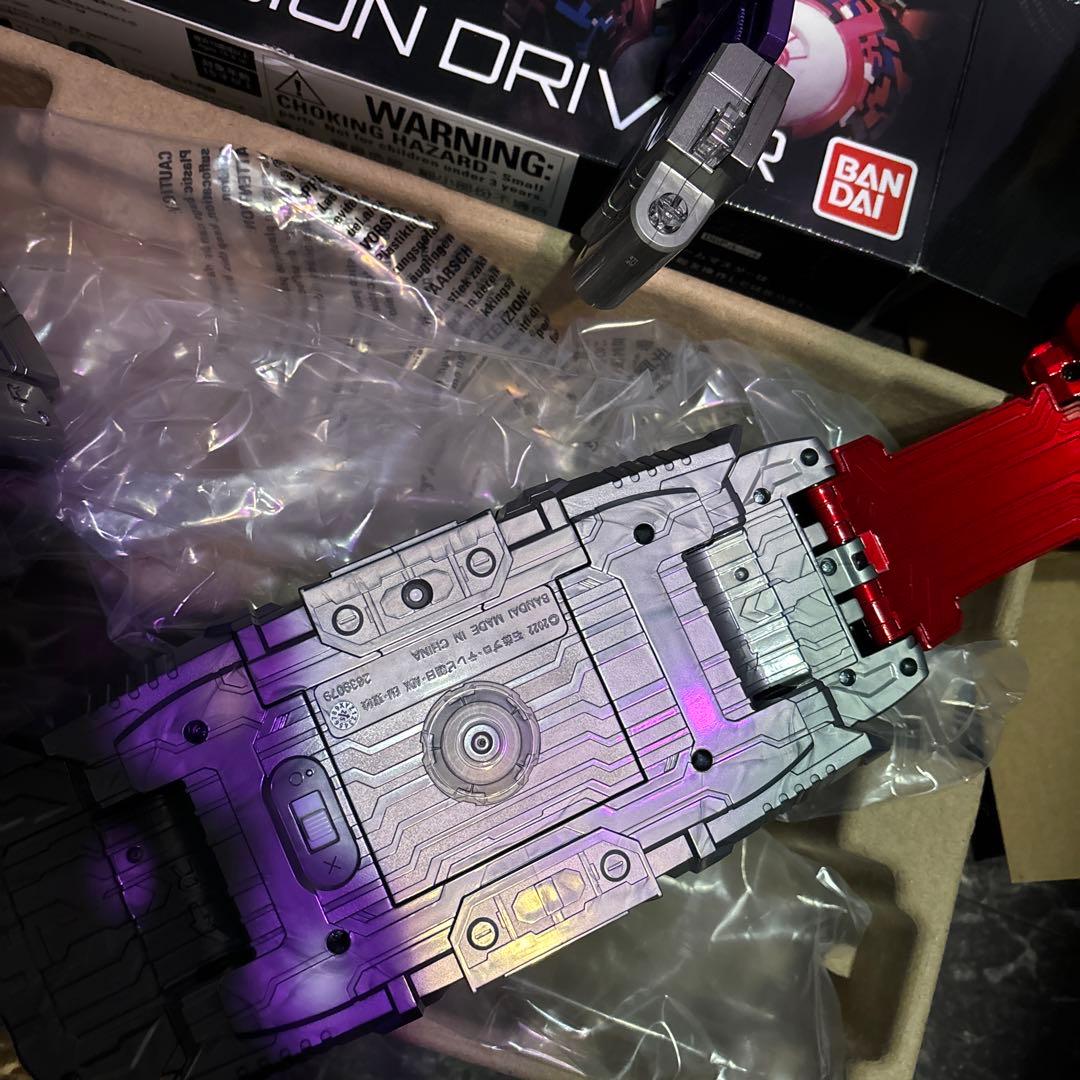 プレミアムDX メモリアルヴィジョンドライバー　仮面ライダーギーツ　グレア