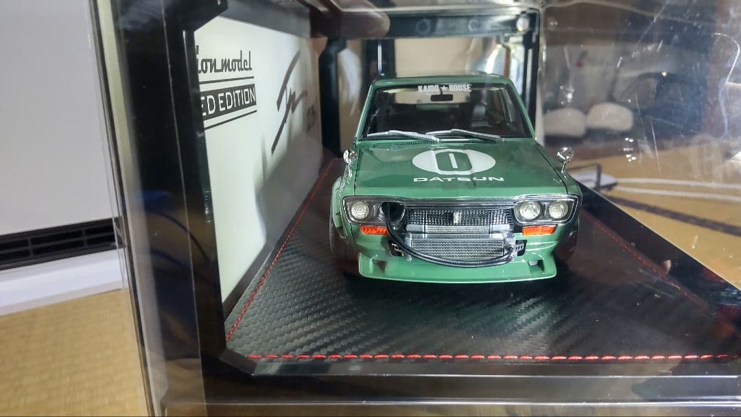 ミニカー 1/18 Datsun 510 Wagon With Mr. Jun Imai